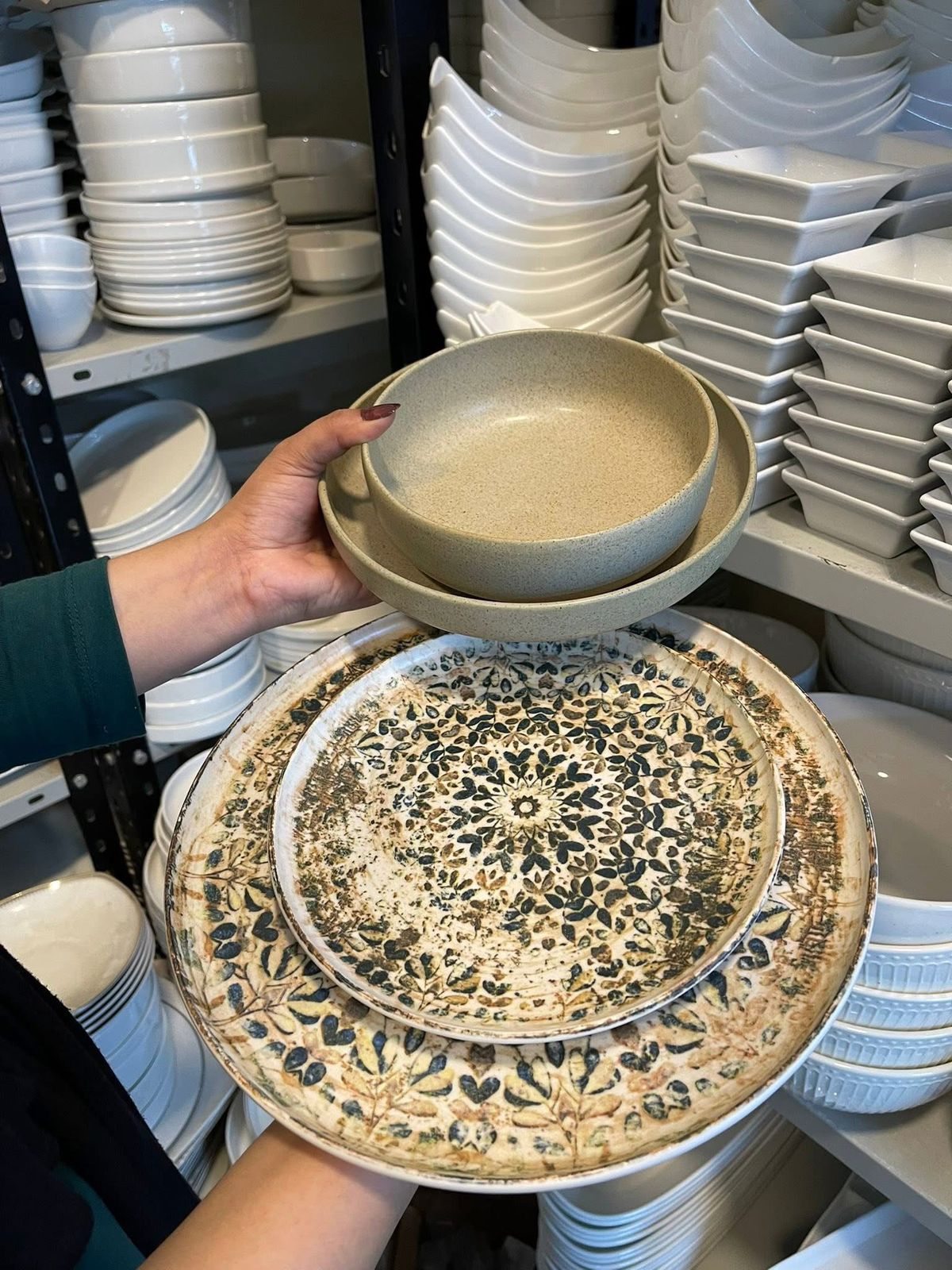 Obelisk-dinner set